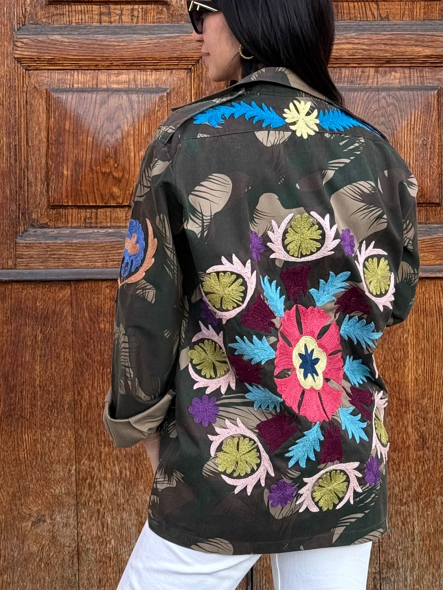 Vintage Army Jacket hand embroidered - Daisy