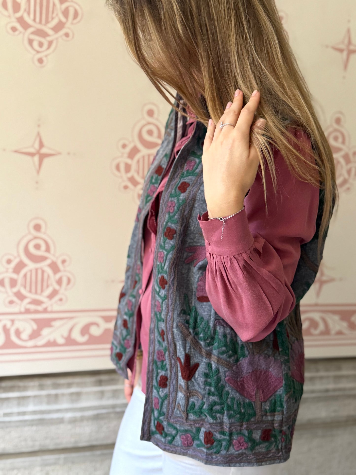 Gilet Suzani in cotone ricamato