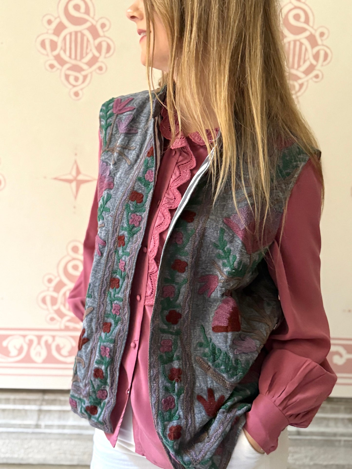 Gilet Suzani in cotone ricamato