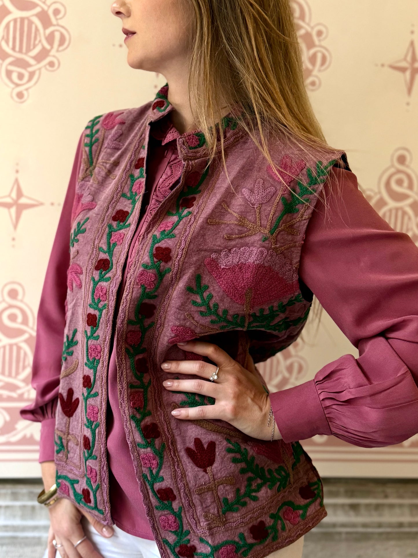 Gilet Suzani in cotone ricamato 