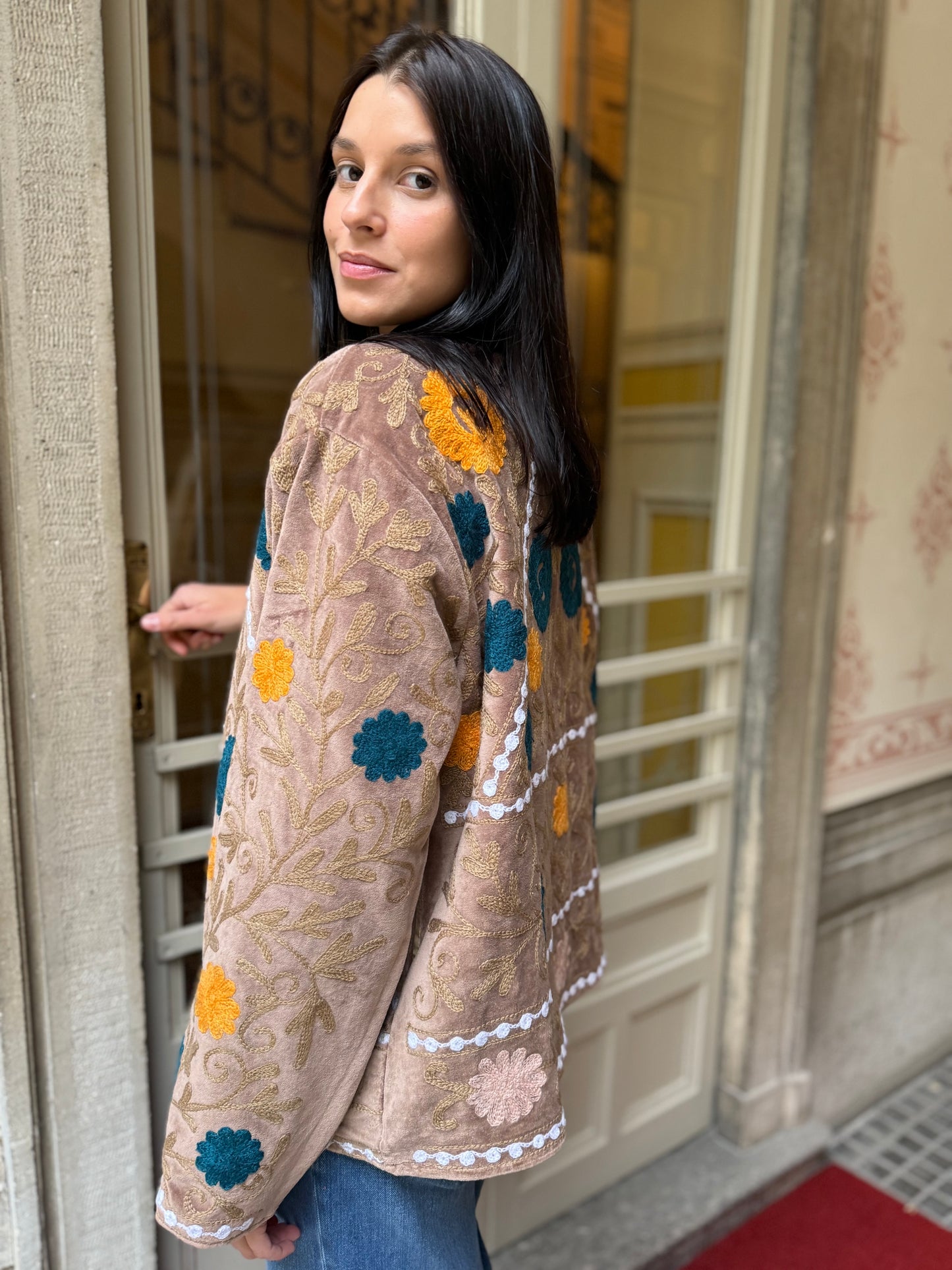 Paris Velvet Suzani Embroidered Jacket - Bordeaux/Beige One Size
