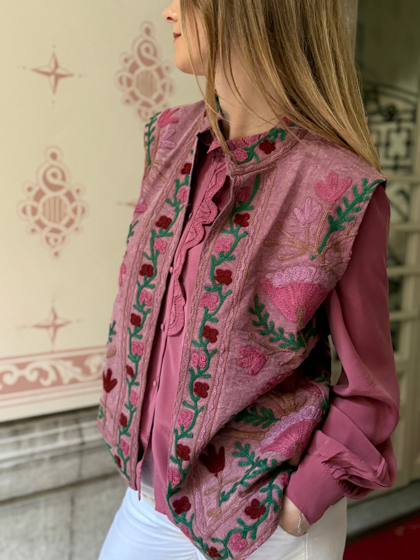 Gilet Suzani in cotone ricamato 
