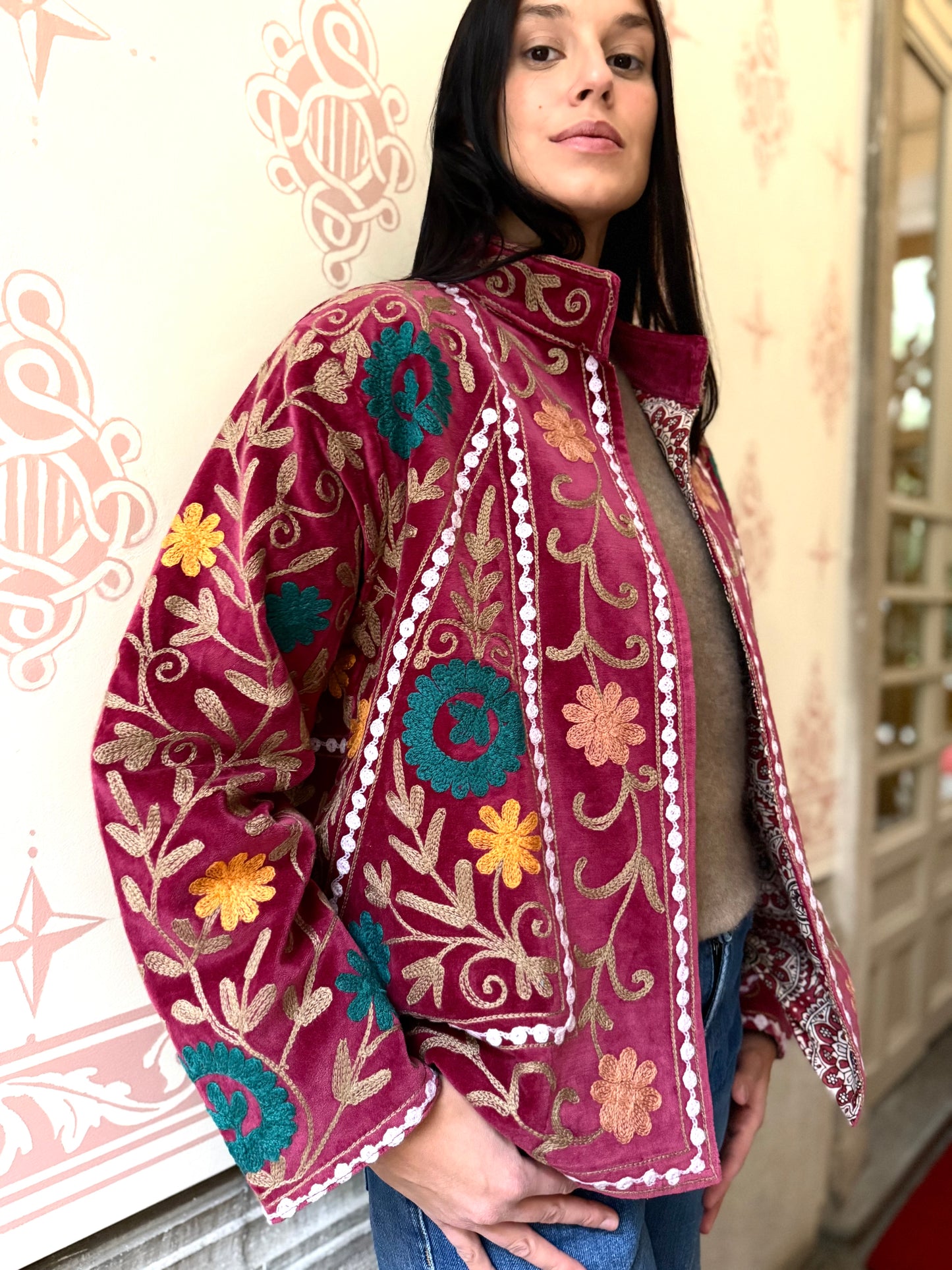 Paris Velvet Suzani Embroidered Jacket - Bordeaux/Beige One Size