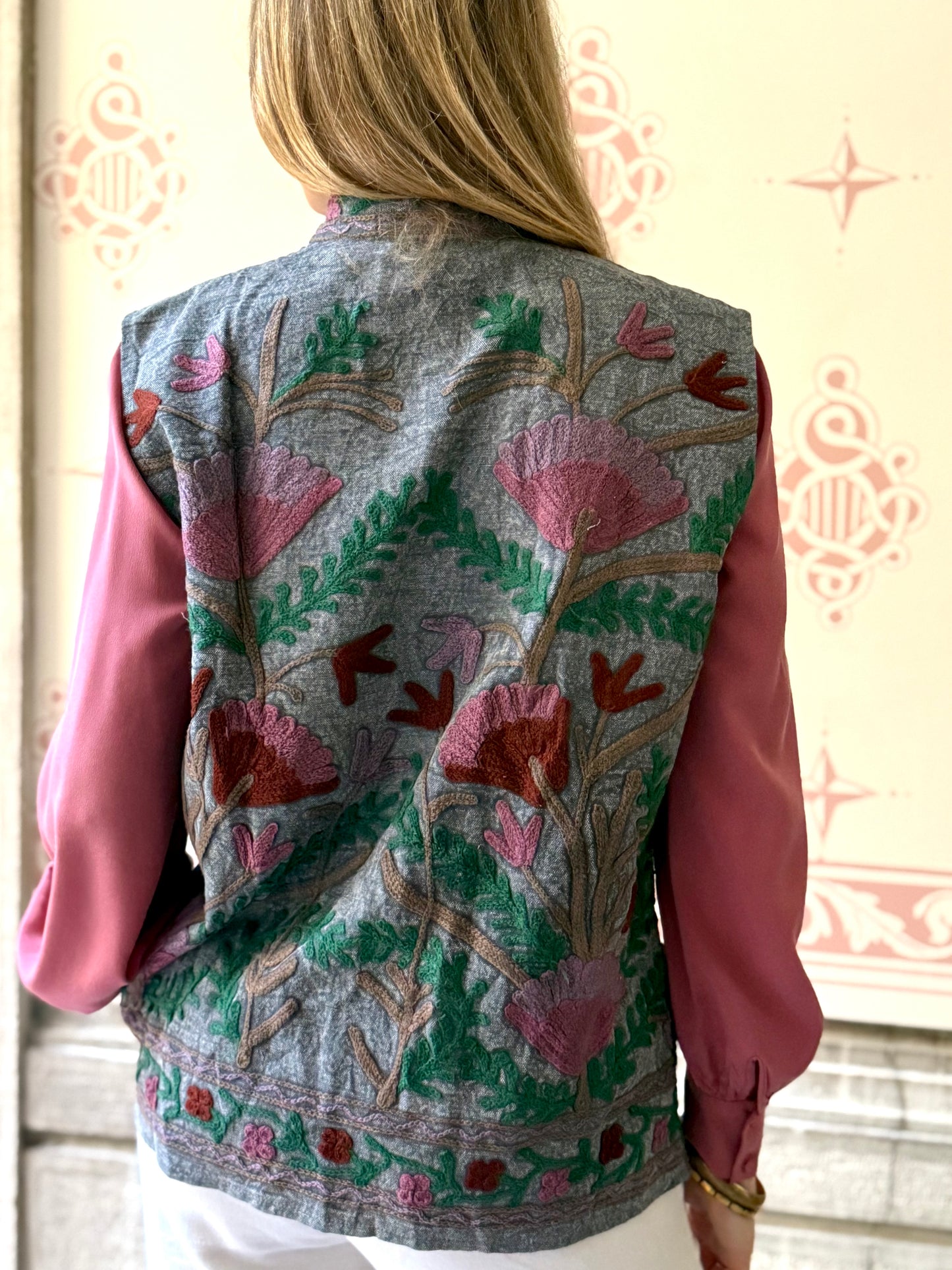 Gilet Suzani in cotone ricamato 