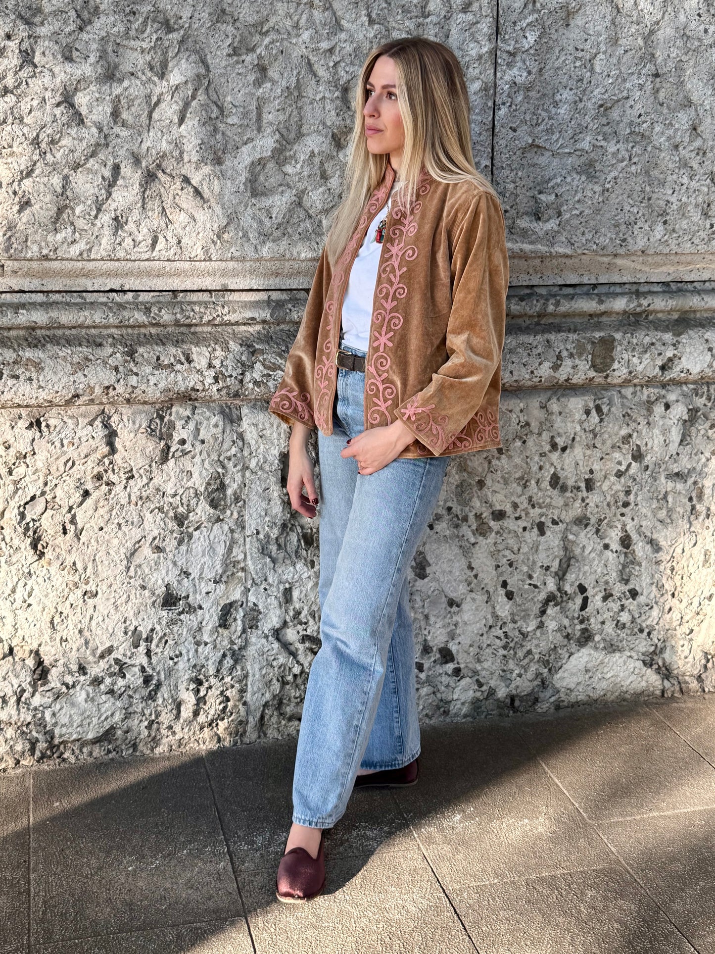 Bloom Velvet Jacket - Beige